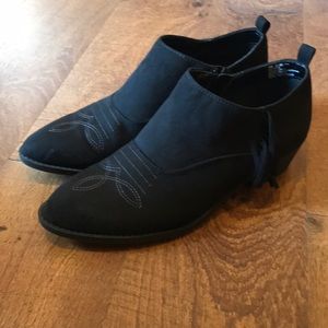 Arizona Black Booties